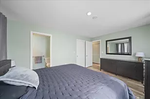 1210 Doris Dr, Sarasota, FL 34243 - Photo 21