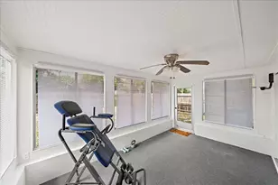 1210 Doris Dr, Sarasota, FL 34243 - Photo 27