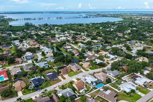 8112 12th Ave NW, Bradenton, FL 34209 - Photo 3