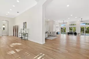 1707 Caribbean Dr, Sarasota, FL 34231 - Photo 5