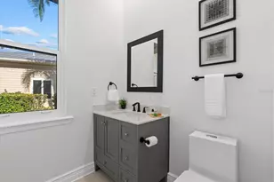1707 Caribbean Dr, Sarasota, FL 34231 - Photo 23