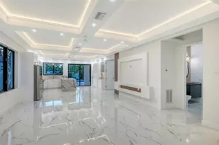 2483 Bay St, Sarasota, FL 34237 - Photo 9