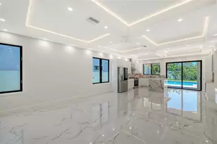 2483 Bay St, Sarasota, FL 34237 - Photo 13