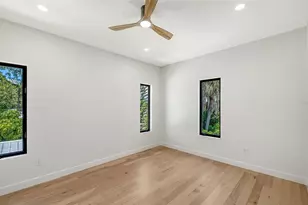 2483 Bay St, Sarasota, FL 34237 - Photo 39
