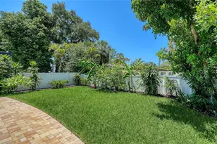 2483 Bay St, Sarasota, FL 34237 - Photo 51