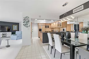 2301 Gulf of Mexico Dr, Longboat Key, FL 34228 - Photo 11