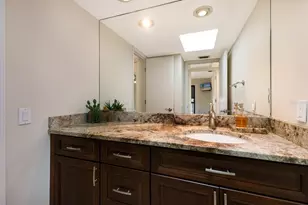 1479 Landings Cir, Sarasota, FL 34231 - Photo 45