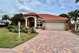 3715 72nd Ave E, Sarasota, FL 34243 - Photo 25