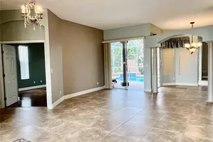 3715 72nd Ave E, Sarasota, FL 34243 - Photo 3