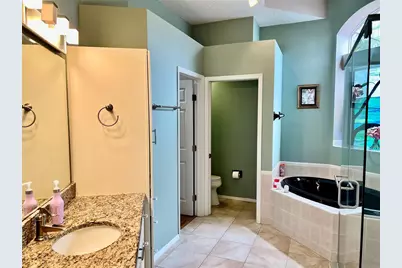 3715 72nd Ave E, Sarasota, FL 34243 - Photo 13