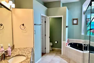 3715 72nd Ave E, Sarasota, FL 34243 - Photo 13