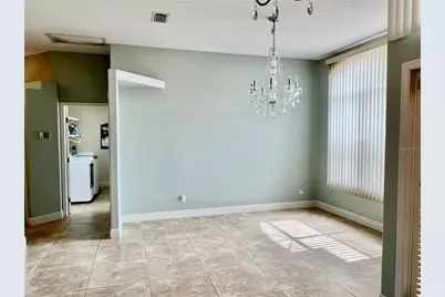 3715 72nd Ave E, Sarasota, FL 34243 - Photo 7