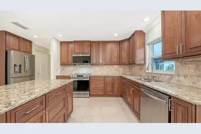 4777 Ringwood Meadow, Sarasota, FL 34235 - Photo 3