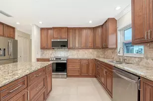 4777 Ringwood Meadow, Sarasota, FL 34235 - Photo 3