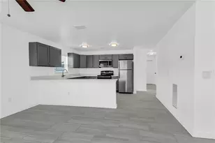 2206 53rd Ave E, Bradenton, FL 34203 - Photo 9