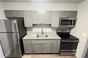 2519 9th Ave W, Bradenton, FL 34205 - Photo 5