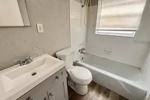 2519 9th Ave W, Bradenton, FL 34205 - Photo 9