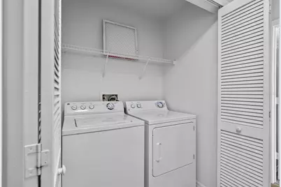 5611 Bidwell Parkway #204, Sarasota, FL 34233 - Photo 15