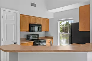 5611 Bidwell Pkwy, Sarasota, FL 34233 - Photo 7