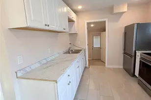 1015 23rd Ave W, Bradenton, FL 34205 - Photo 9