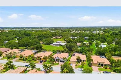 8051 36th Street Circle E, Sarasota, FL 34243 - Photo 69