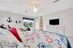 514 Key Royale Dr, Holmes Beach, FL 34217 - Photo 35