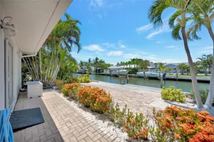 514 Key Royale Dr, Holmes Beach, FL 34217 - Photo 49