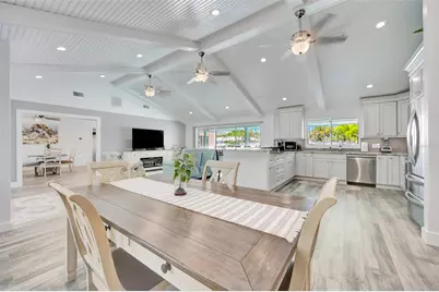 514 Key Royale Drive, Bradenton Beach, FL 34217 - Photo 15