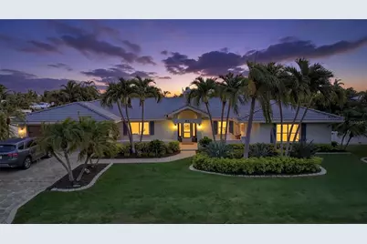 514 Key Royale Drive, Bradenton Beach, FL 34217 - Photo 7