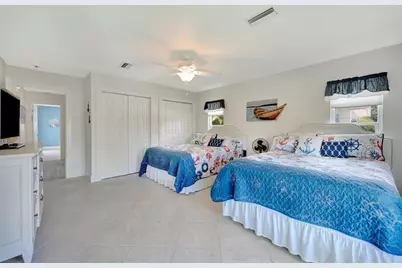 514 Key Royale Drive, Bradenton Beach, FL 34217 - Photo 33