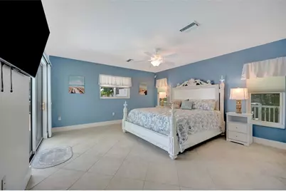 514 Key Royale Drive, Bradenton Beach, FL 34217 - Photo 37