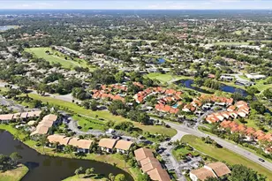 5387 Huntingwood Ct, Sarasota, FL 34235 - Photo 45