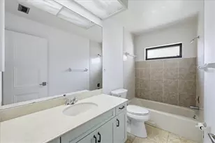 5387 Huntingwood Ct, Sarasota, FL 34235 - Photo 21