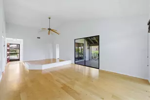 5387 Huntingwood Ct, Sarasota, FL 34235 - Photo 11