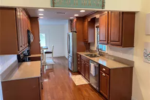 1832 Worrington St, Sarasota, FL 34231 - Photo 5