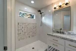 1832 Worrington St, Sarasota, FL 34231 - Photo 9