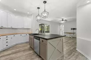 12211 23rd St E, Parrish, FL 34219 - Photo 11