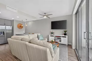 1709 N Tamiami Trl, Sarasota, FL 34234 - Photo 11