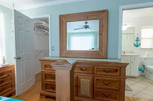 906 Wee Burn Pl, Sarasota, FL 34243 - Photo 17
