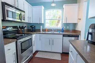 906 Wee Burn Pl, Sarasota, FL 34243 - Photo 11