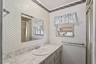 3226 Sweet Bay Terrace, Sarasota, FL 34237 - Photo 21