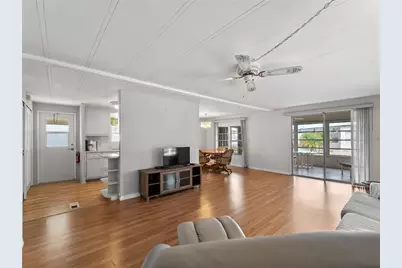 3226 Sweet Bay Terrace, Sarasota, FL 34237 - Photo 15