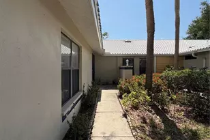 339 Pembroke Ln S, Venice, FL 34293 - Photo 27
