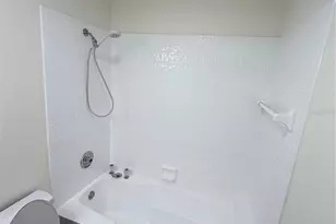 339 Pembroke Ln S, Venice, FL 34293 - Photo 11
