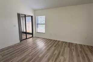 339 Pembroke Ln S, Venice, FL 34293 - Photo 15
