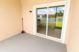 3696 Parkridge Cir, Sarasota, FL 34243 - Photo 13