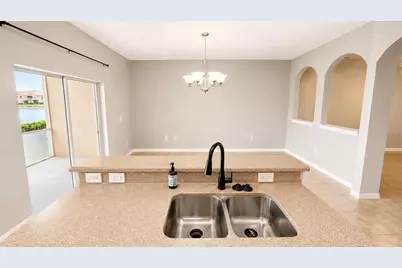 3696 Parkridge Circle #26-105, Sarasota, FL 34243 - Photo 9