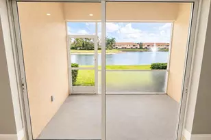 3696 Parkridge Cir, Sarasota, FL 34243 - Photo 11