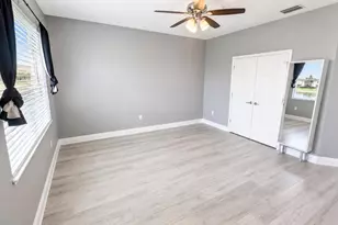 3696 Parkridge Cir, Sarasota, FL 34243 - Photo 17