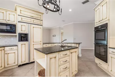 4561 Murcia Boulevard #13, Sarasota, FL 34238 - Photo 11